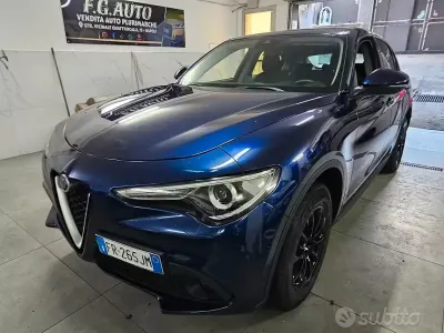 Usata Alfa Romeo Stelvio 179 CV (131 kW) 2019 Blu SUV