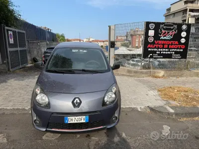 Usata Renault Twingo 75 CV (55 kW) 2011 Grigio Utilitaria