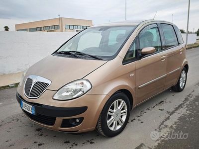 Usata Lancia Musa Platinum 69 CV (50 kW) 2007 Oro Monovolume