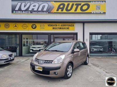 Usata Nissan Note 110 CV (80 kW) 2006 Marrone Utilitaria