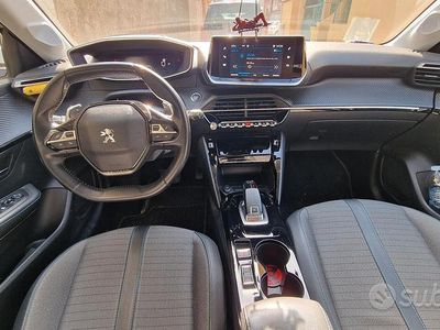 Usata Peugeot 208 Allure 101 CV (74 kW) 2020 Bianco Utilitaria