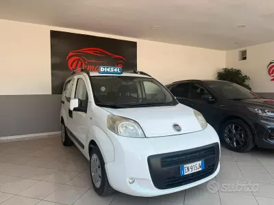 Usata Fiat Qubo Trekking 95 CV (69 kW) 2012 Bianco Monovolume