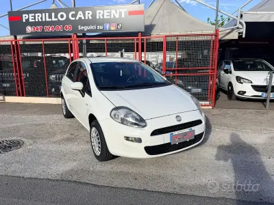 Usata Fiat Punto Street 69 CV (50 kW) 2014 Bianco Utilitaria