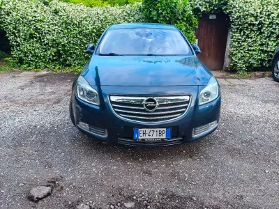 Usata Opel Insignia 160 CV (117 kW) 2011 Blu Berlina
