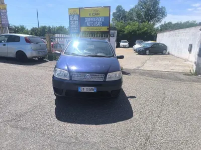 Usata Fiat Punto 60 CV (44 kW) 2009 Bluazzurro Utilitaria