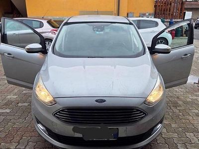 Begagnad Ford C-MAX 2019 Grå Minibuss