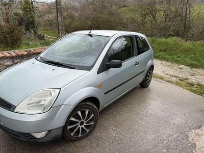 Begagnad Ford Fiesta Ambiente 75 HK (55 kW) 2004 Halvkombi