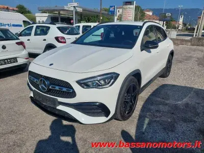 Usata Mercedes GLA200 AMG Line Premium 163 CV (119 kW) 2023 Bianco SUV