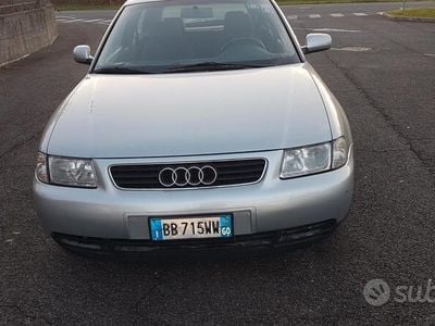 Usata Audi A3 Attraction 125 CV (91 kW) 1999 Grigio Berlina