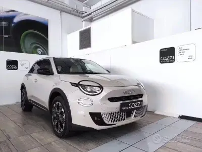 Usata Fiat 600E La Prima 61 kW (84 CV) 2024 Giallo SUV