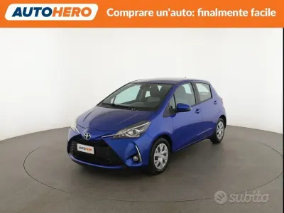 Usata Toyota Yaris Active 72 CV (52 kW) 2021 Blu Utilitaria