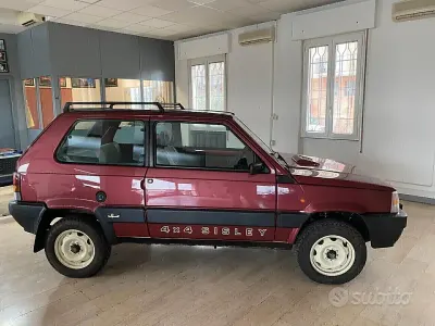 Usata Fiat Panda 4x4 50 CV (36 kW) 1989 Rosso Utilitaria