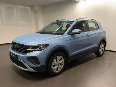 Usata VW T-Cross Life 116 CV (85 kW) 2024 Blu SUV