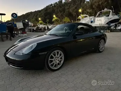 Usata Porsche 911 Carrera 4 Cabriolet 300 CV (220 kW) 2000 Nero Cabrio