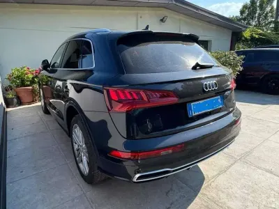 Usata Audi Q5 Ambiente 190 CV (139 kW) 2018 Blu/azzurro SUV
