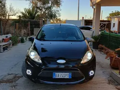 Usata Ford Fiesta Titanium 90 CV (66 kW) 2010 Berlina