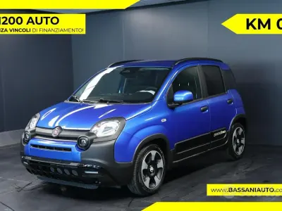 Nuevo Fiat Panda Cross 65 CV (47 kW) 2026 Azul Utilitario