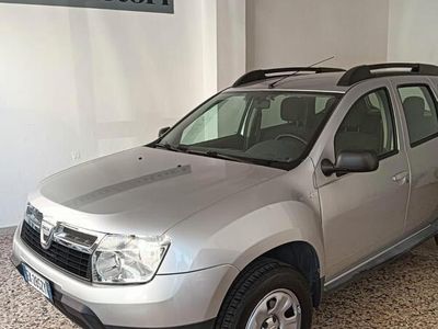 Usata Dacia Duster Lauréate 107 CV (78 kW) 2011 Grigio SUV