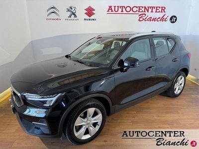 Usata Volvo XC40 Momentum 197 CV (144 kW) 2022 Nero SUV