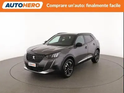 Usata Peugeot 2008 GT-line 131 CV (96 kW) 2023 Grigio SUV