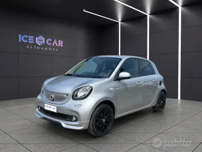 Usata Smart ForFour Superpassion 71 CV (52 kW) 2019 Grigio Utilitaria