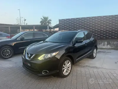 Gebraucht Nissan Qashqai 360º 110 PS (80 kW) 2014 Schwarz SUV