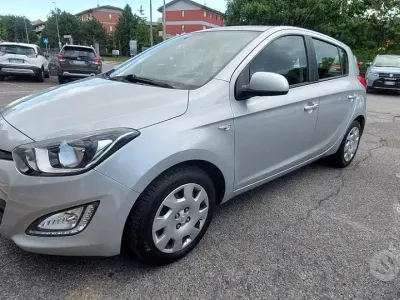 Usata Hyundai i20 Edition 85 CV (62 kW) 2014 Grigio Utilitaria