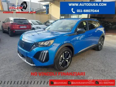 Usata Peugeot 2008 Allure 101 CV (74 kW) 2024 Blu/azzurro SUV