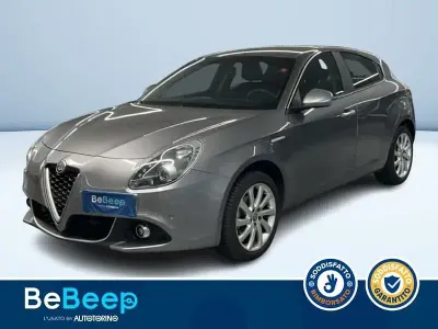 Usata Alfa Romeo Giulietta Super 120 CV (88 kW) 2019 Grigio metallizzato Utilitaria