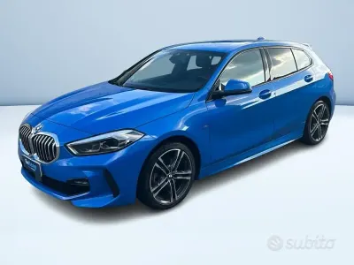 Käytetty BMW 118 M Sport 150 HP (110 kW) 2021 Sininen Viistoperä
