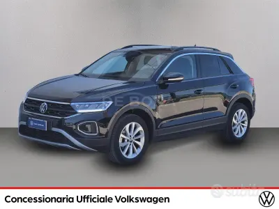 Usata VW T-Roc Life 110 CV (80 kW) 2023 Nero SUV