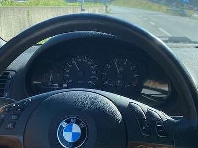 Usata BMW 318 150 CV (110 kW) 2006 Argento Cabrio