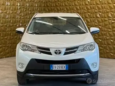 Occasion Toyota RAV4 Active 124 ch (91 kW) 2014 Blanc SUV