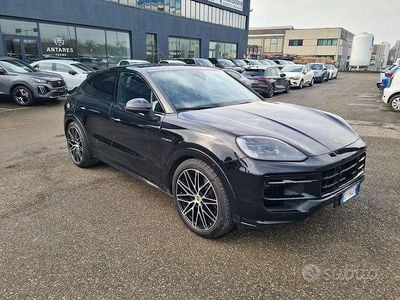 Usata Porsche Cayenne 470 CV (345 kW) 2024 Nero SUV