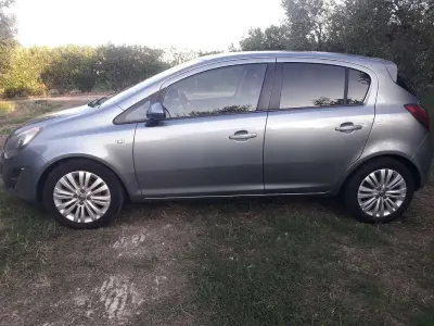 Usata Opel Corsa Edition 86 CV (63 kW) 2014 Utilitaria
