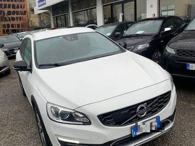 Usata Volvo V60 CC Plus 2017 Bianco Station wagon