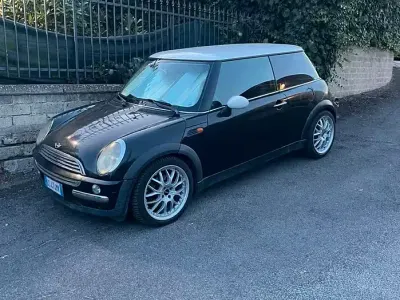 Usata Mini Cooper 116 CV (85 kW) 2002 Grigio Utilitaria
