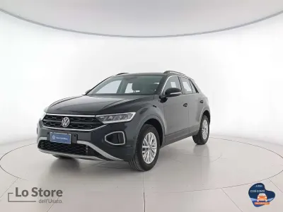 Usata VW T-Roc Life 150 CV (110 kW) 2024 Nero SUV