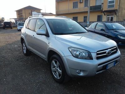 usata Toyota RAV4 RAV 42.2 D-4D 177 CV Luxury