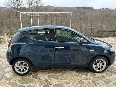 Usata Lancia Ypsilon Gold 95 CV (69 kW) 2016 Utilitaria