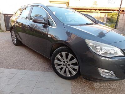 usata Opel Astra 2011