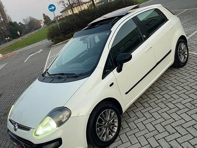 Usata Fiat Punto Evo Dynamic 75 CV (55 kW) 2011 Bianco Utilitaria