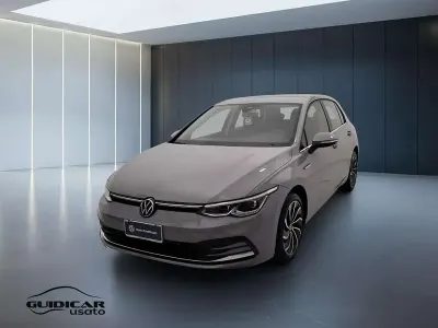 Usata VW Golf VIII Style 116 CV (85 kW) 2023 Grigio Berlina