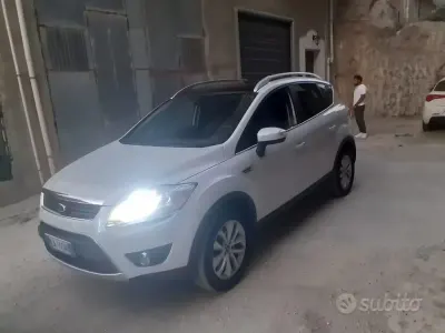 Usata Ford Kuga 136 CV (100 kW) 2000 Bianco SUV