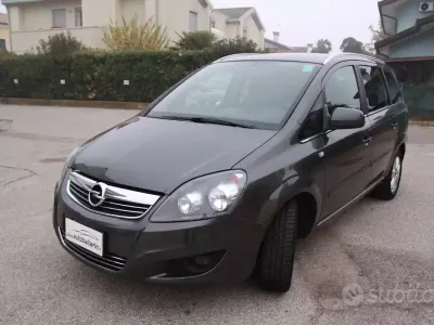 Usata Opel Zafira Tourer Cosmo 150 CV (110 kW) 2012 Grigio Monovolume