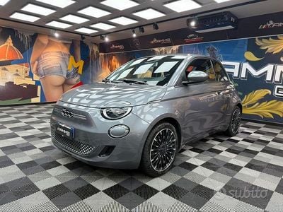 Usata Fiat 500e La Prima 86 kW (118 CV) 2021 Grigio Berlina