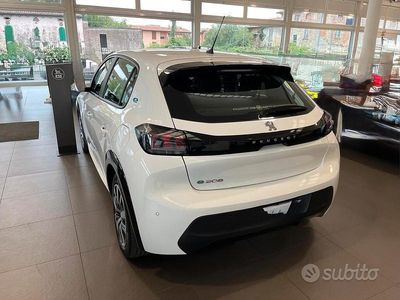 Second-hand Peugeot e-208 2020 Alb Hatchback