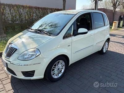 Usata Lancia Musa 77 CV (56 kW) 2010 Bianco Monovolume