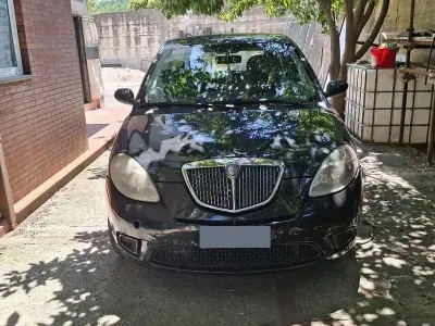 Usata Lancia Ypsilon 77 CV (56 kW) 2009 Nero Utilitaria