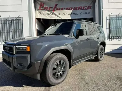 Nuova Toyota Land Cruiser 205 CV (150 kW) 2026 Darkgrey SUV
